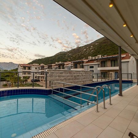 Green Bay Apartments Morinj Kotor Eksteriør billede