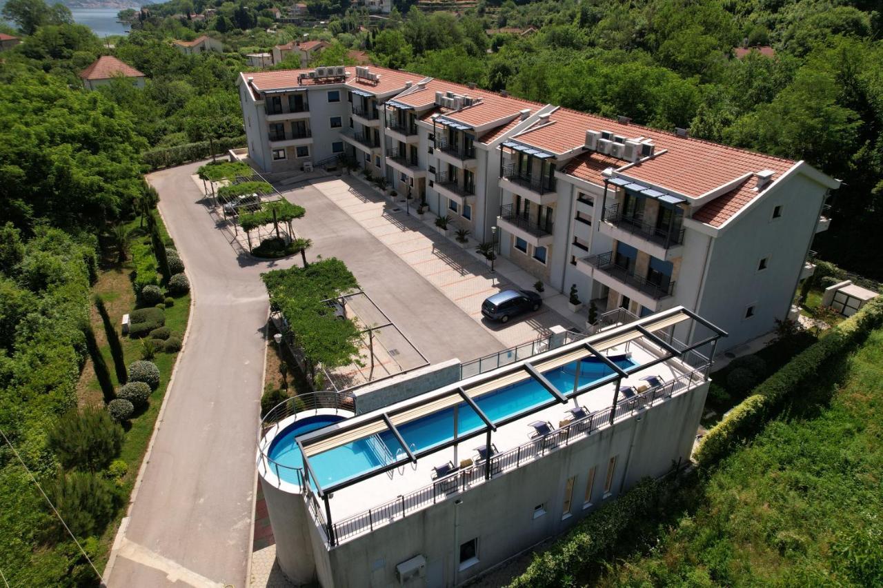 Green Bay Apartments Morinj Kotor Eksteriør billede