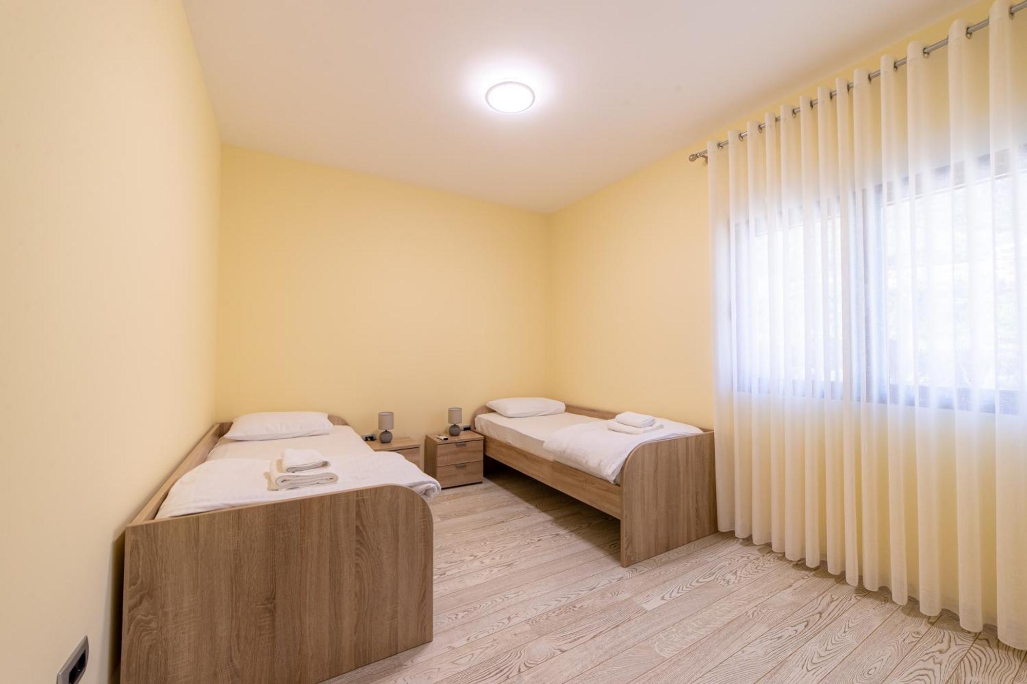 Green Bay Apartments Morinj Kotor Eksteriør billede