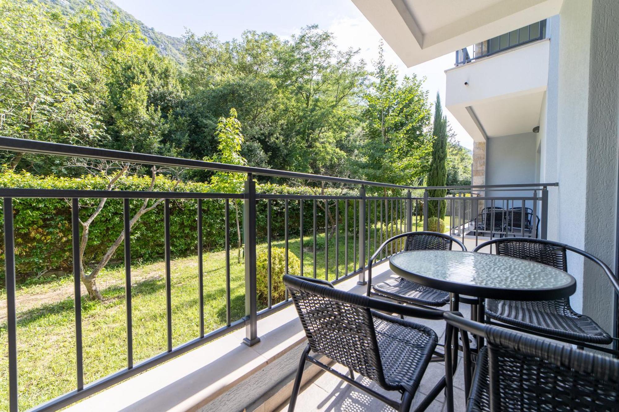 Green Bay Apartments Morinj Kotor Eksteriør billede