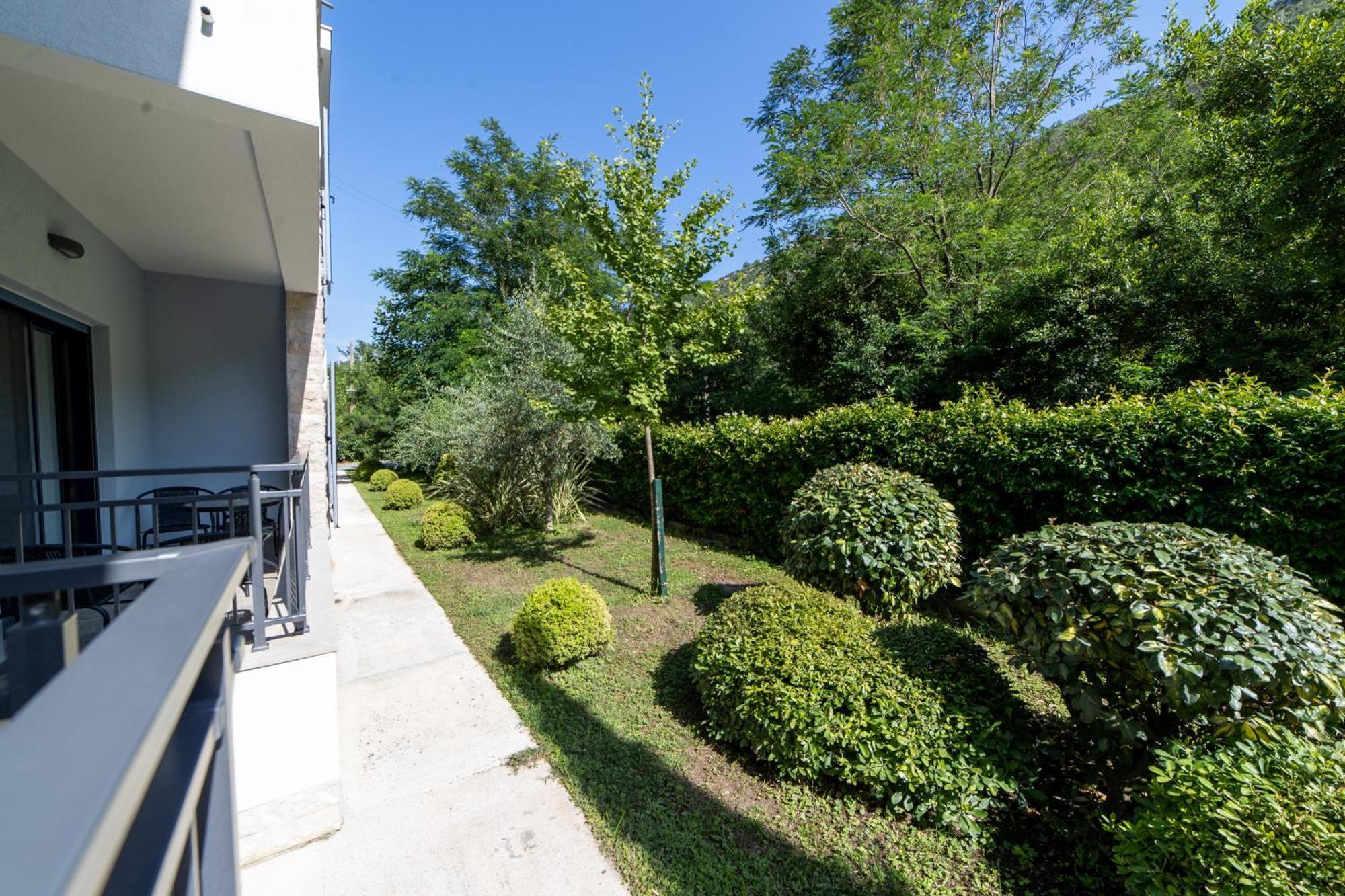 Green Bay Apartments Morinj Kotor Eksteriør billede