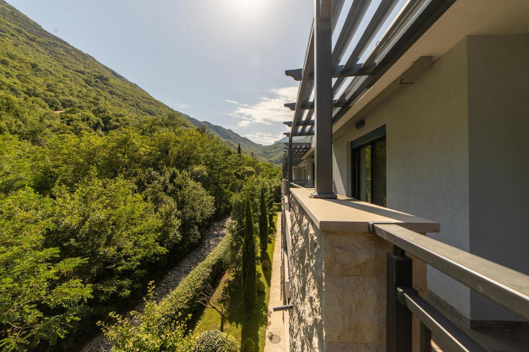 Green Bay Apartments Morinj Kotor Eksteriør billede